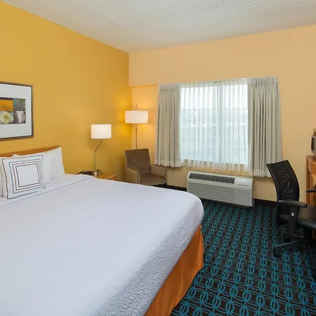 Fairfield Inn & Suites By Marriott San Antonio Airport/North Star Mall Exterior photo