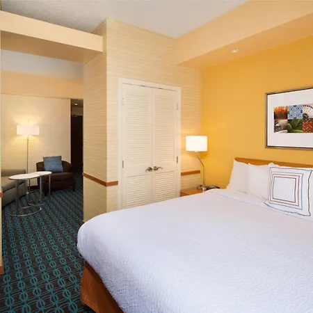 Fairfield Inn & Suites By Marriott San Antonio Airport/North Star Mall Exterior photo