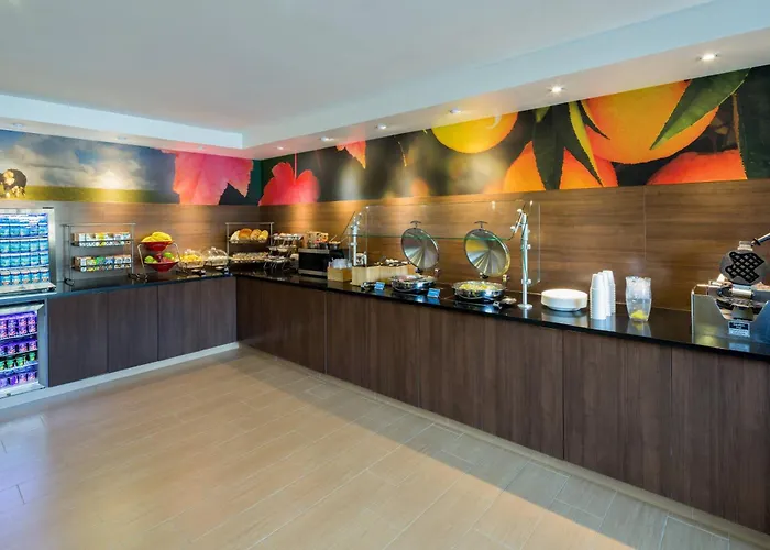 Fairfield Inn & Suites By Marriott San Antonio Airport/North Star Mall