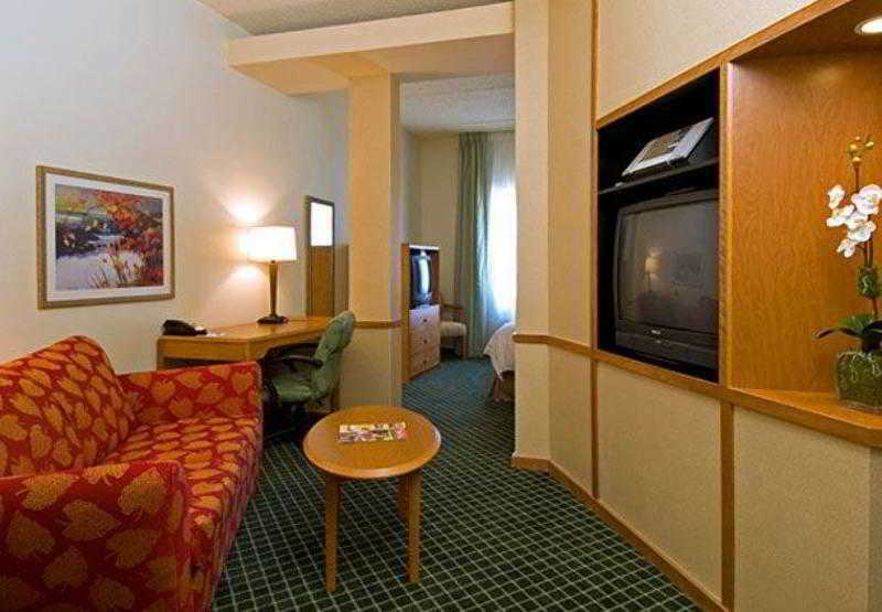Hotel Fairfield & By Marriott Airport/north Star Mall 3*