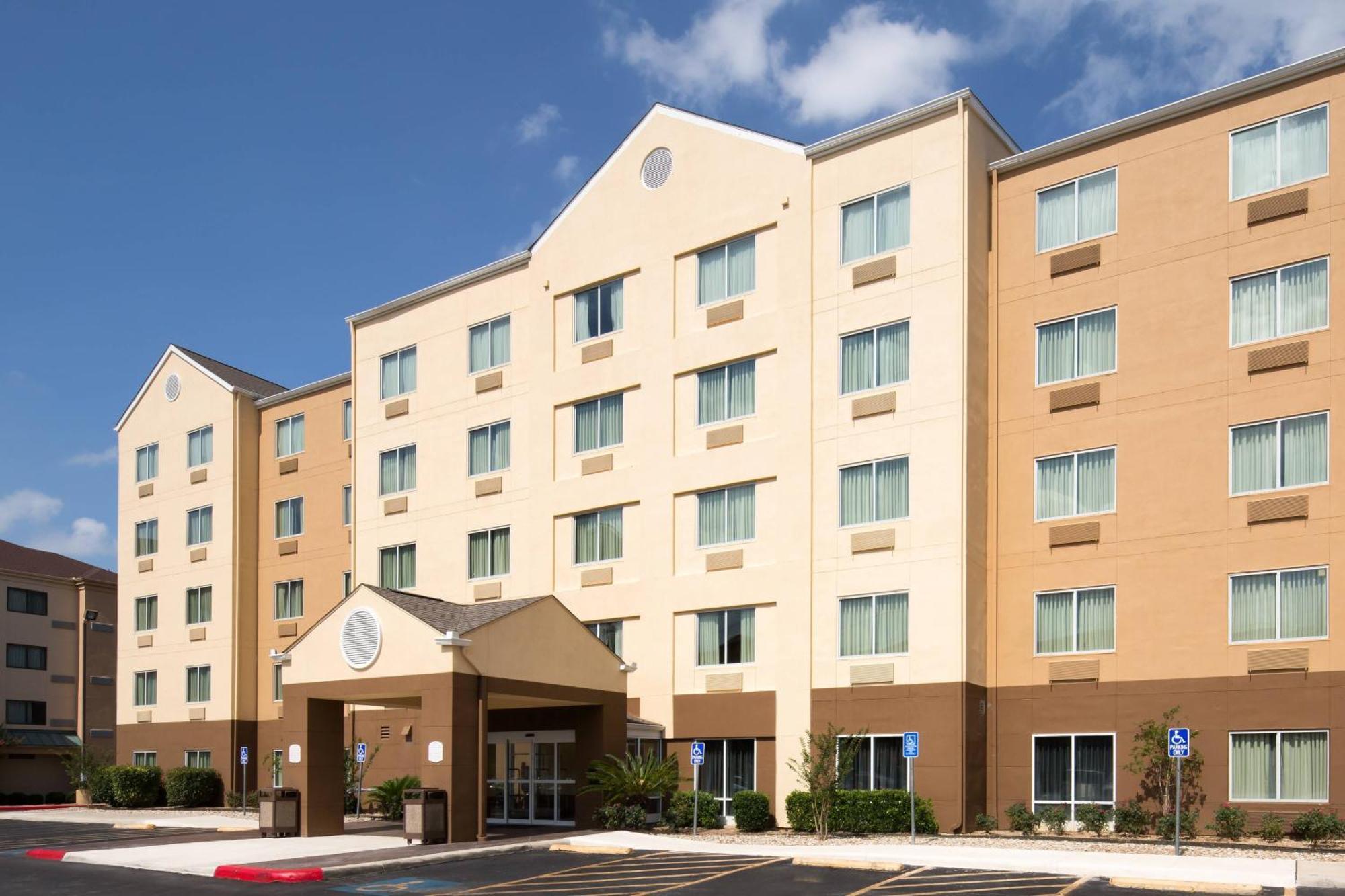 Fairfield & By Marriott Airport/north Star Mall Hotel 3*